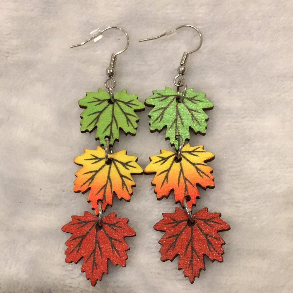Fall Autumn Wooden Leaves Fashion Pierced Earrings NWT 2.75” dangle style